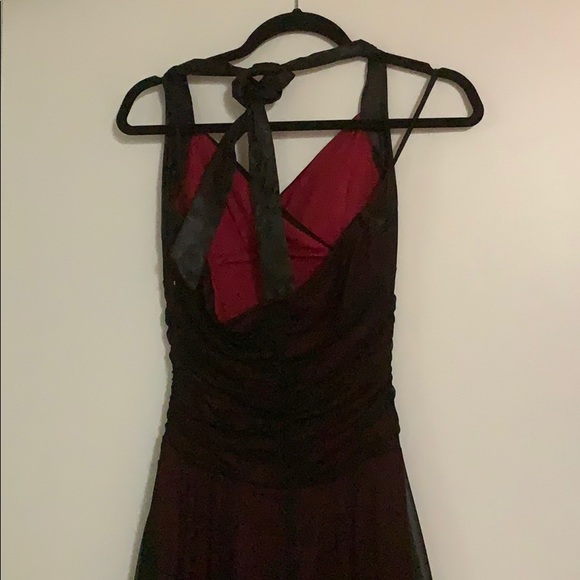 Le Chateau Dress - Picture 4 of 4